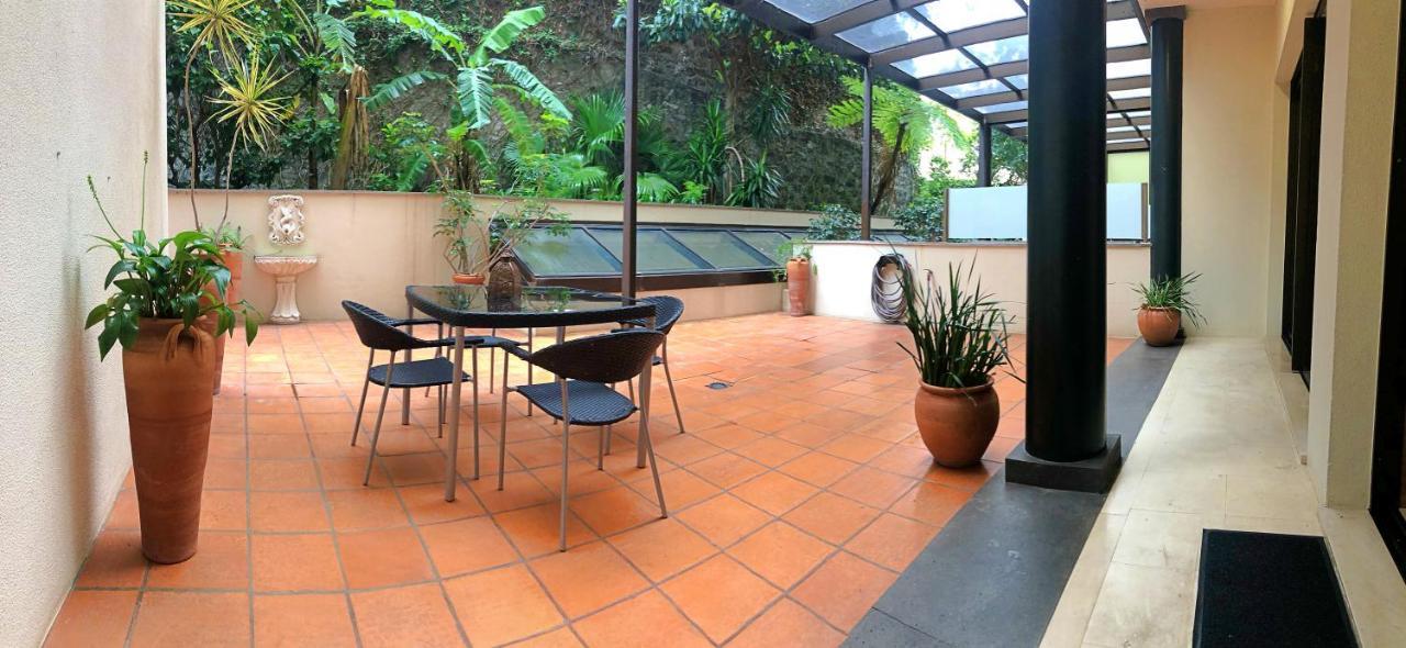Superior One-Bedroom Apartment