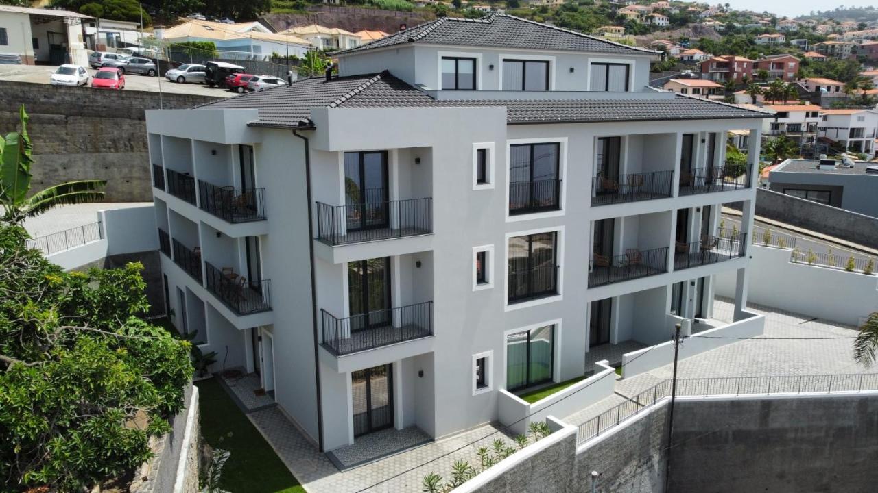 Apartment Balcony,1288516294:JPEG