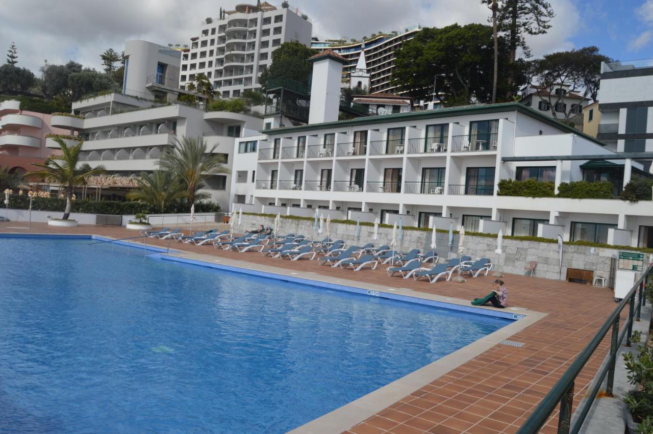 Double or Twin Room Sea View