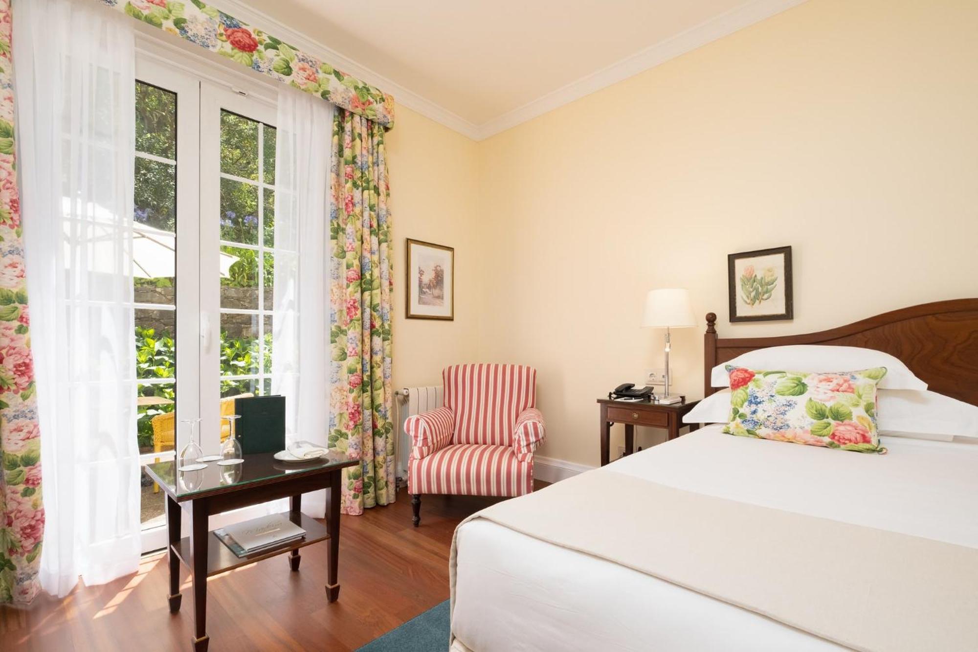 Double or Twin Room Golf Wing