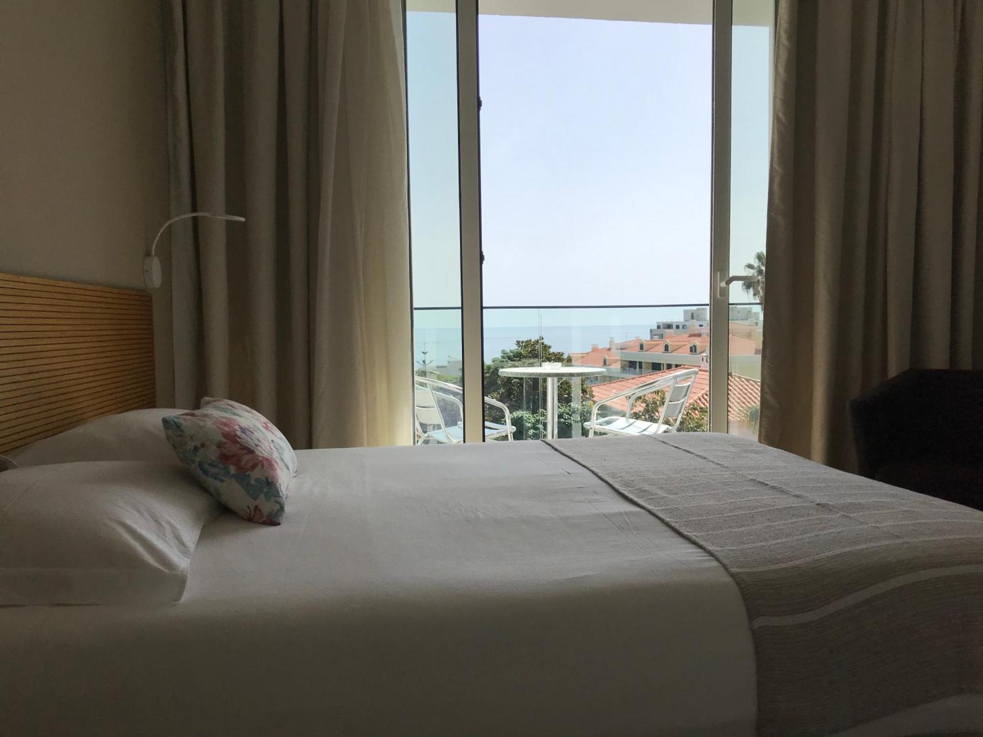 Double or Twin Room Sea View