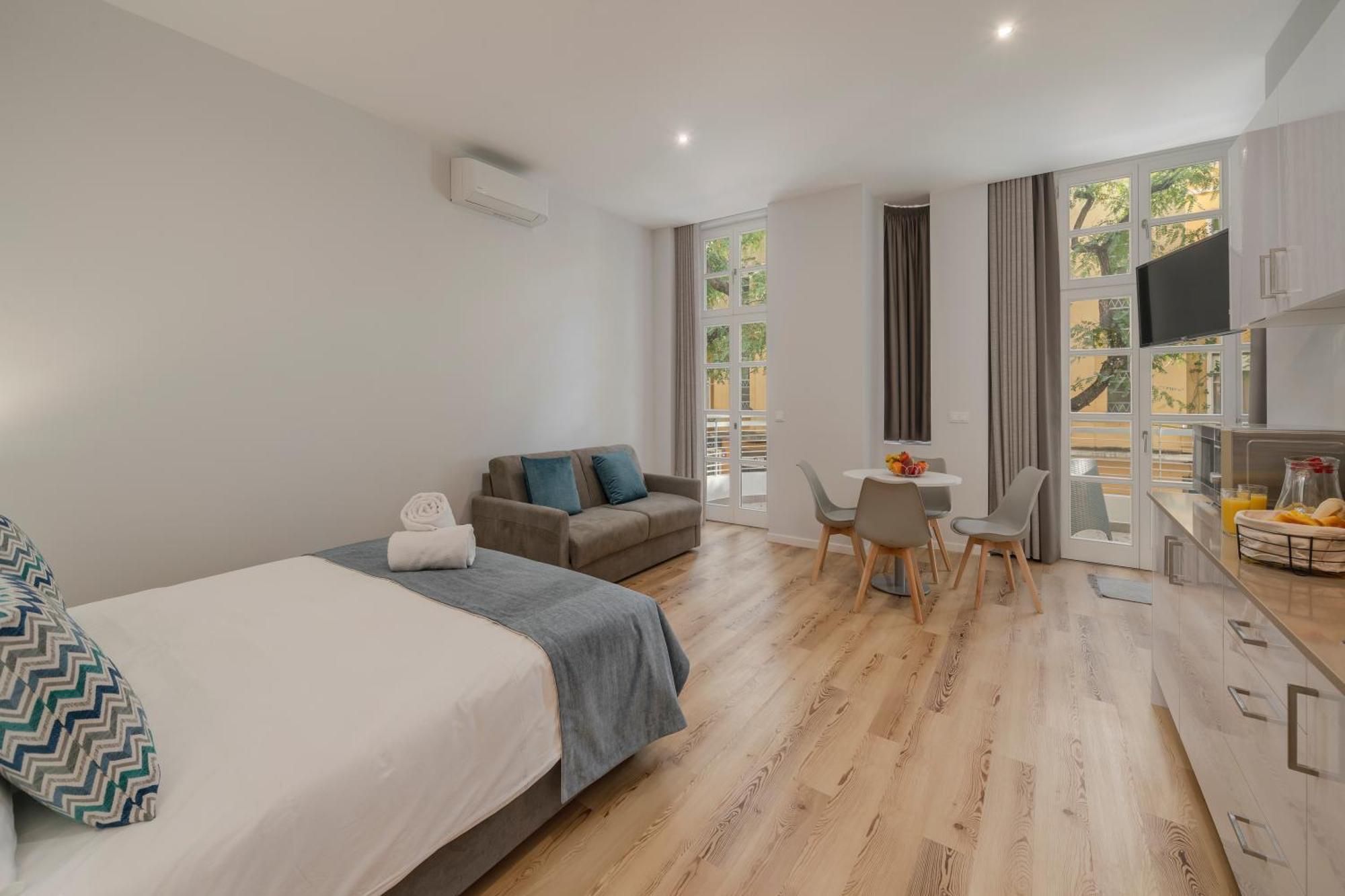 Superior Studio