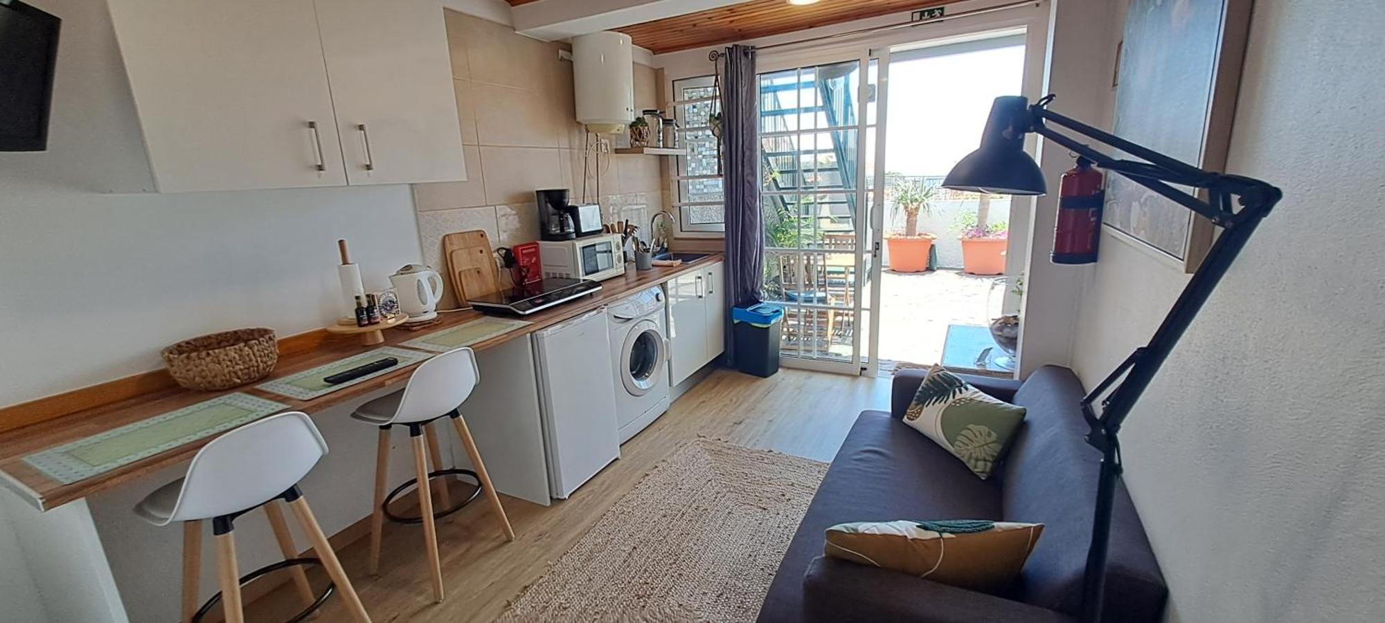 Studio Apartment Sea View
