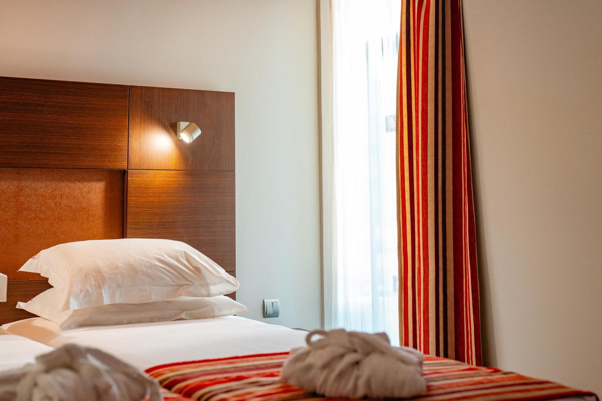 Standard Double or Twin Room Mountain View