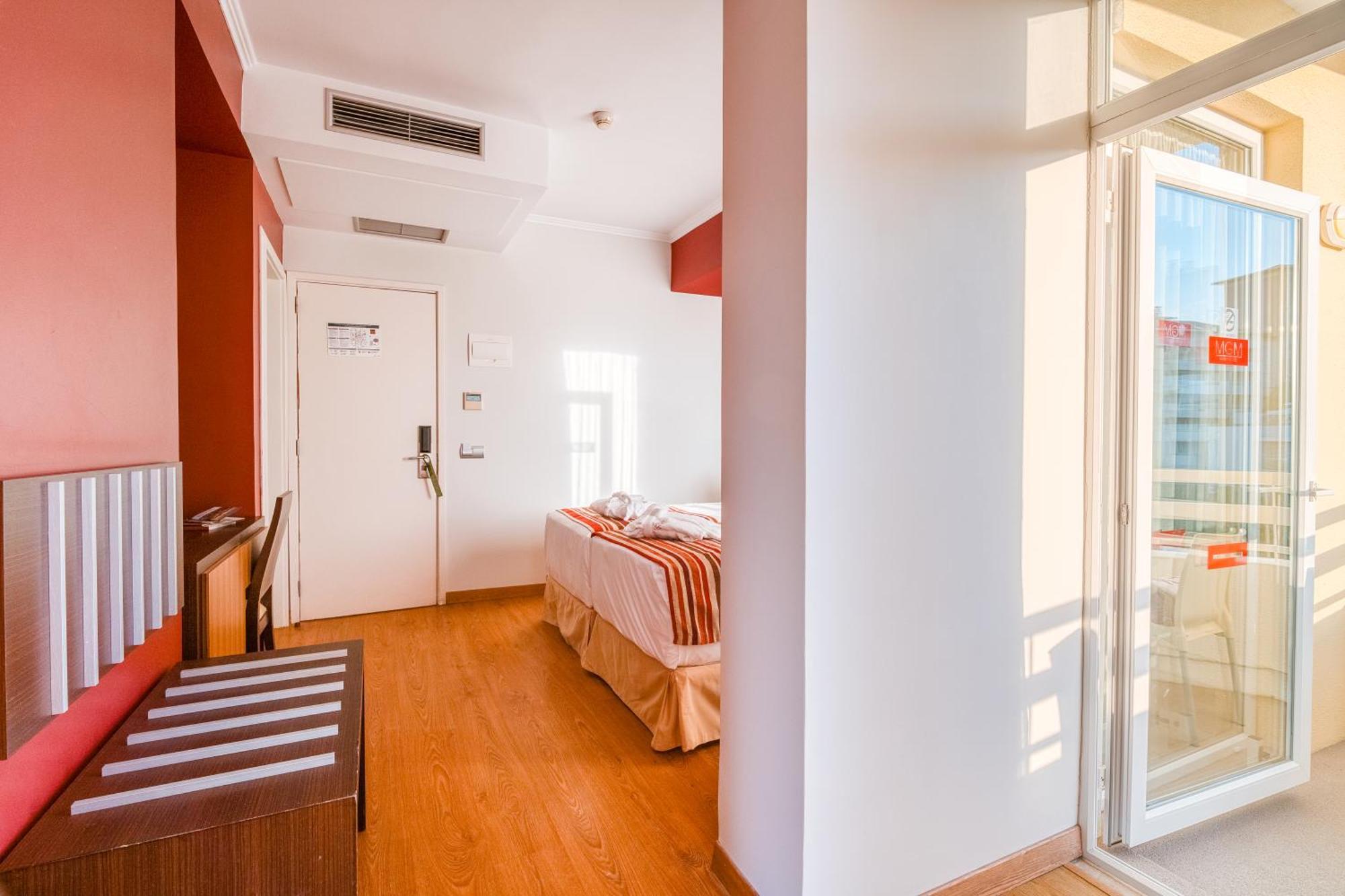 Standard Double or Twin Room Mountain View