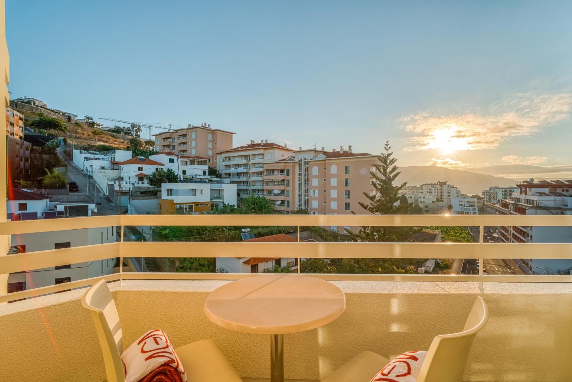 Standard Double or Twin Room Mountain View