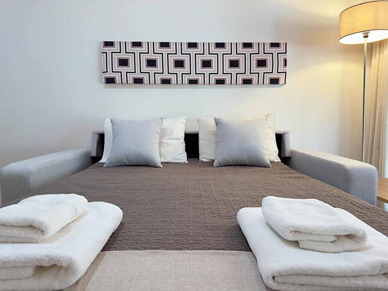 Superior One-Bedroom Apartment