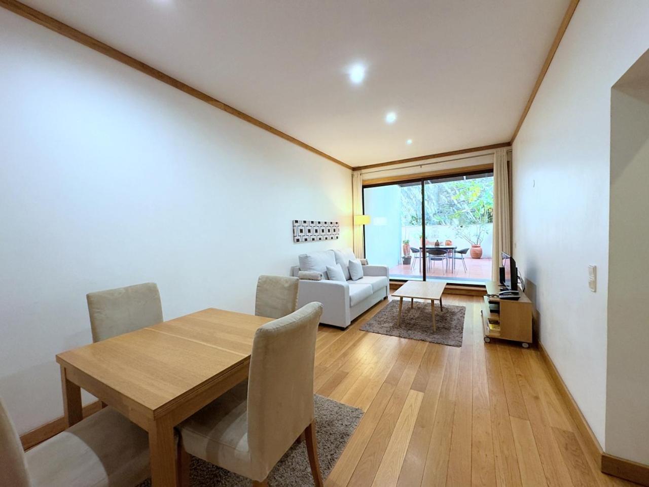 Superior One-Bedroom Apartment