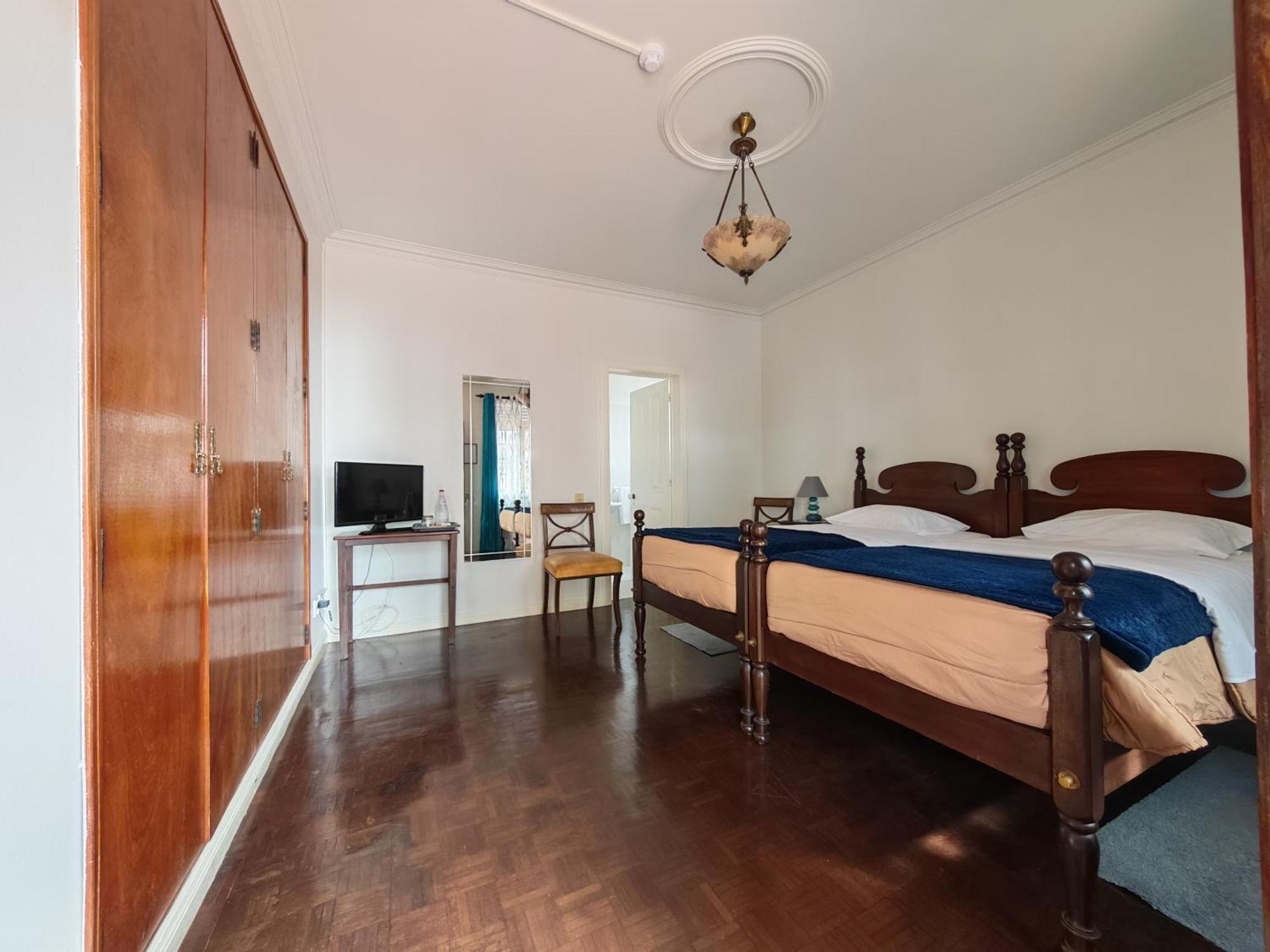 Large Twin Room