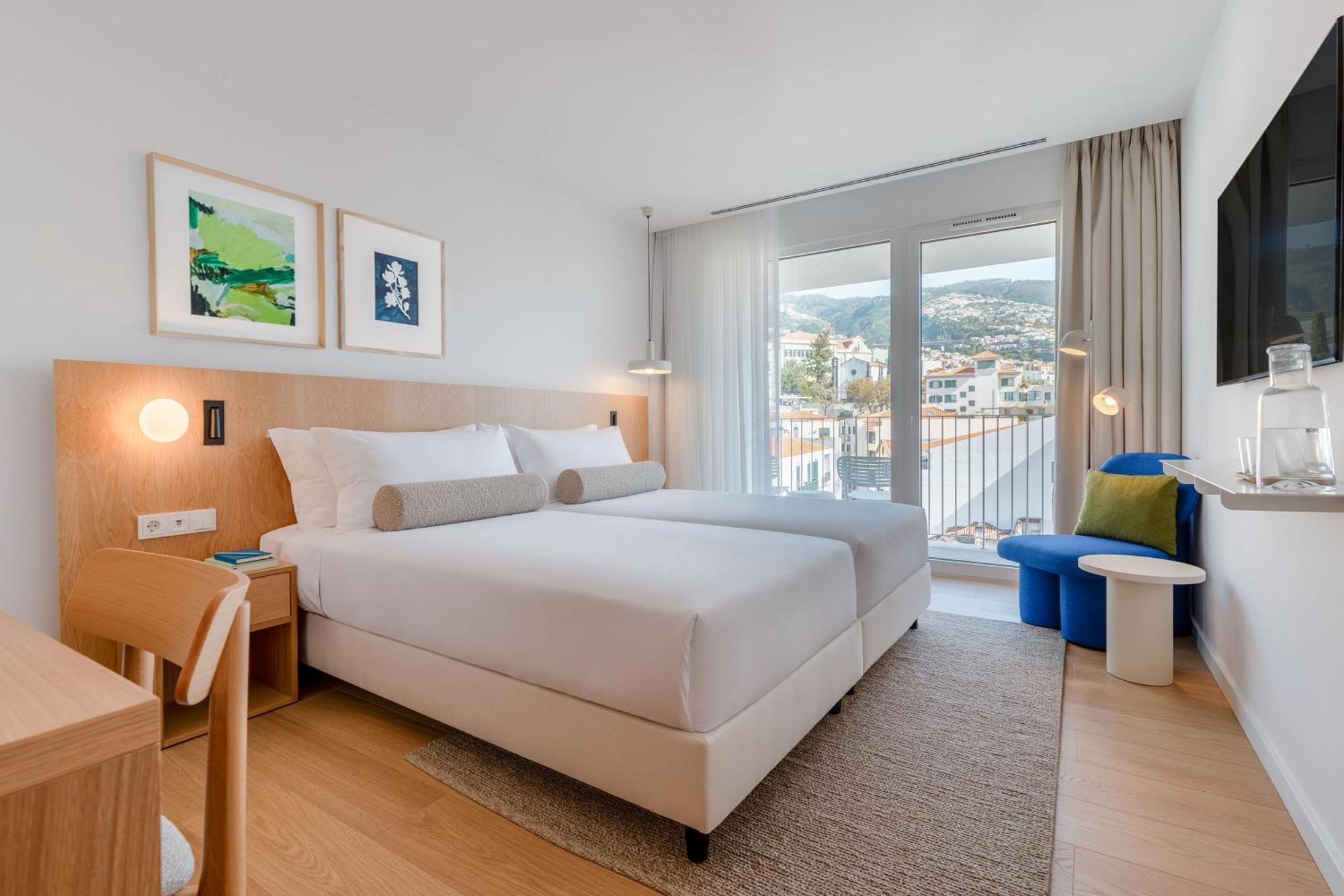 Superior Double or Twin Room with Terrace