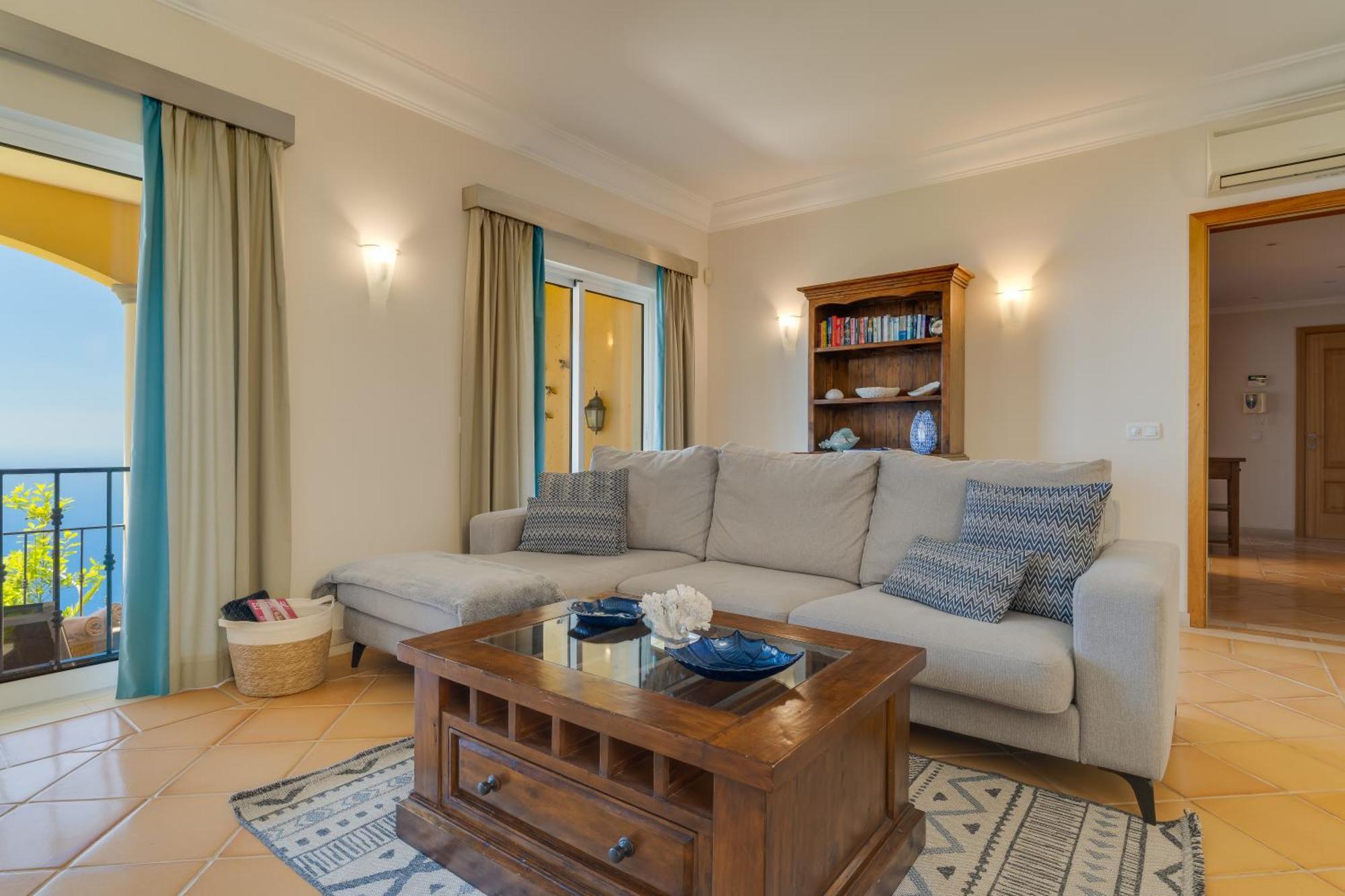Two-Bedroom Apartment Sea View