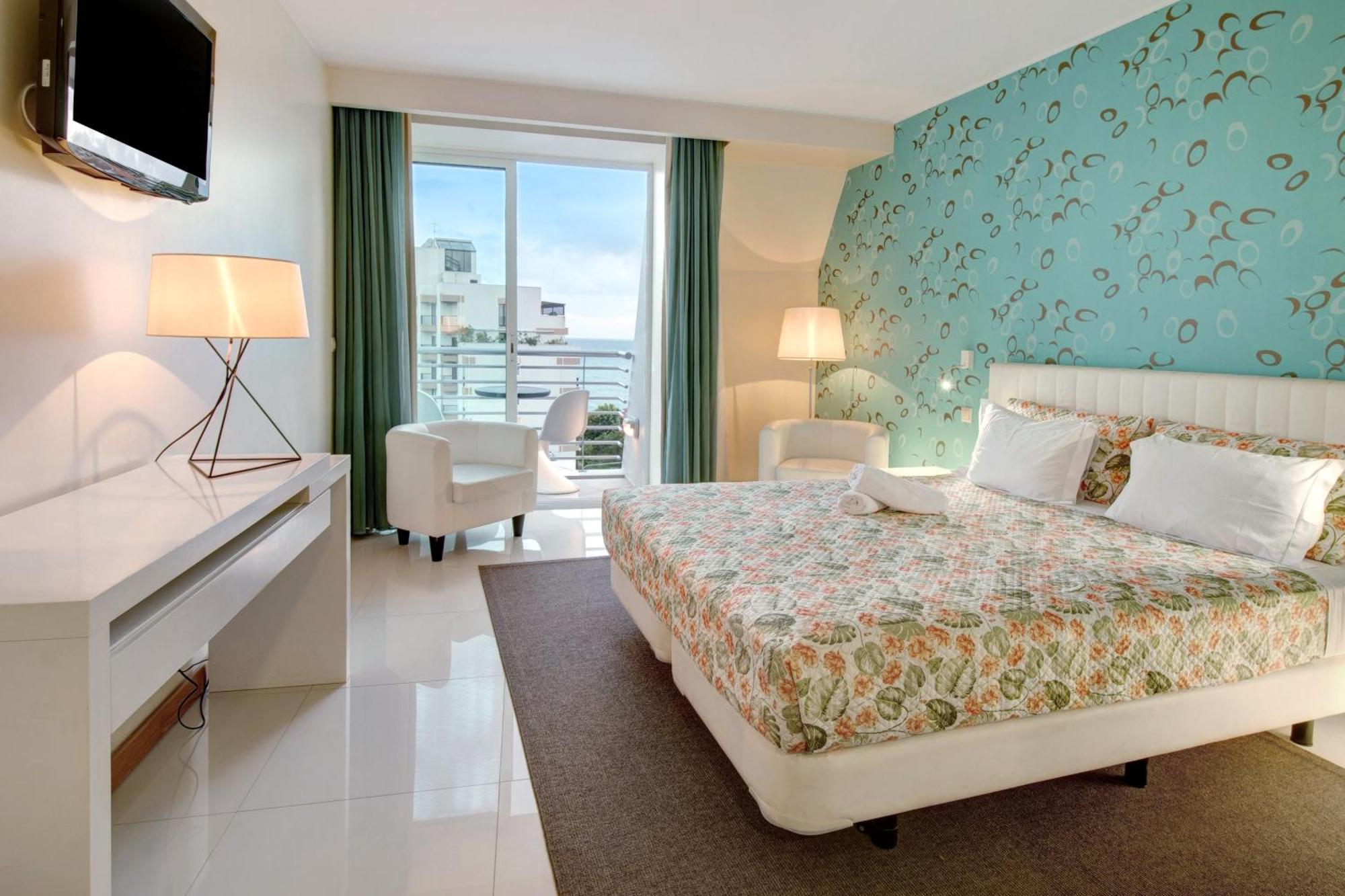 Superior One-Bedroom Apartment with Balcony