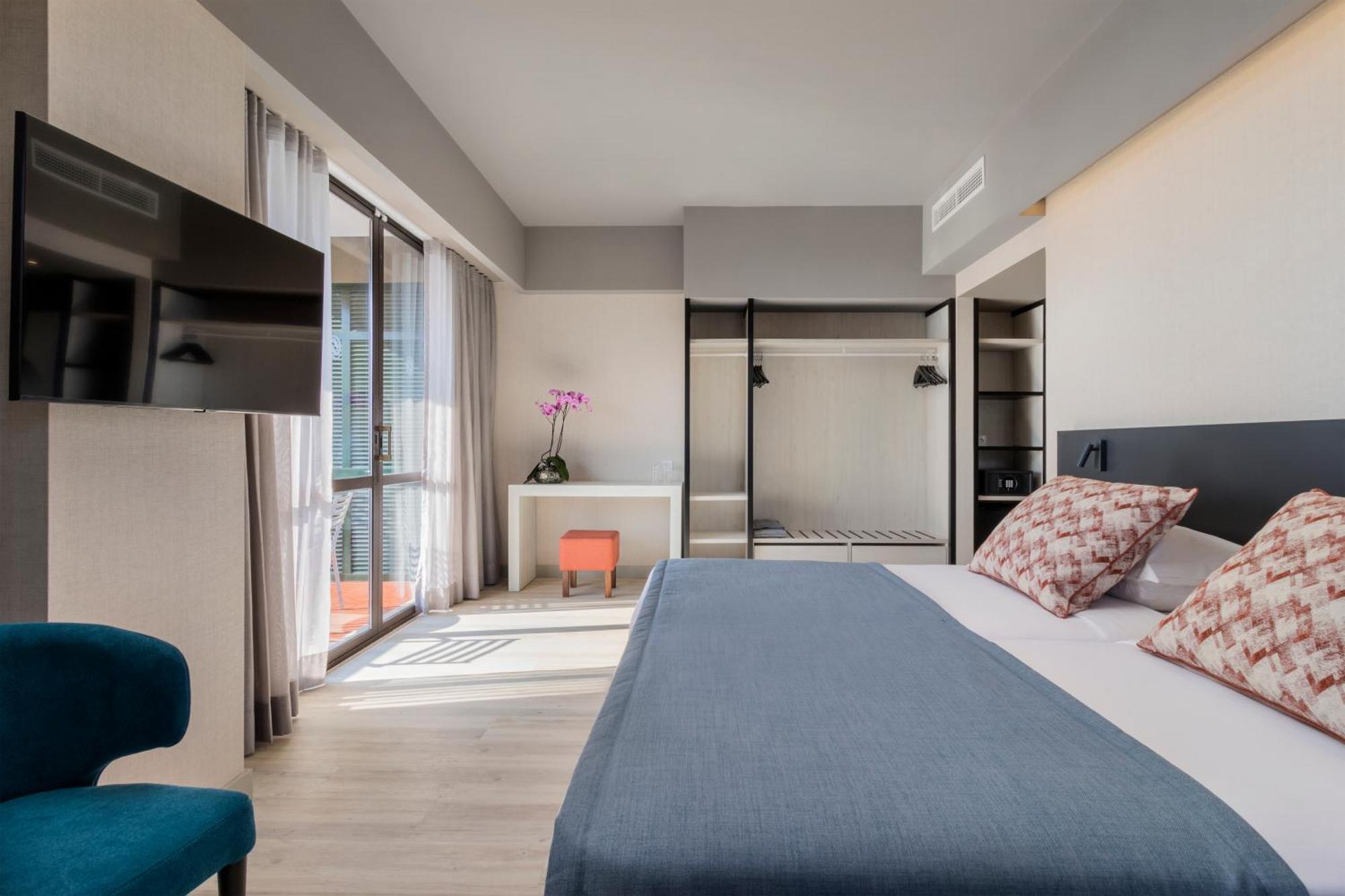 Superior Twin Room Balcony