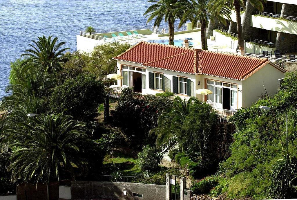 Bungalow Garden View