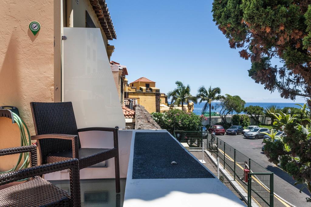 Studio Balcony