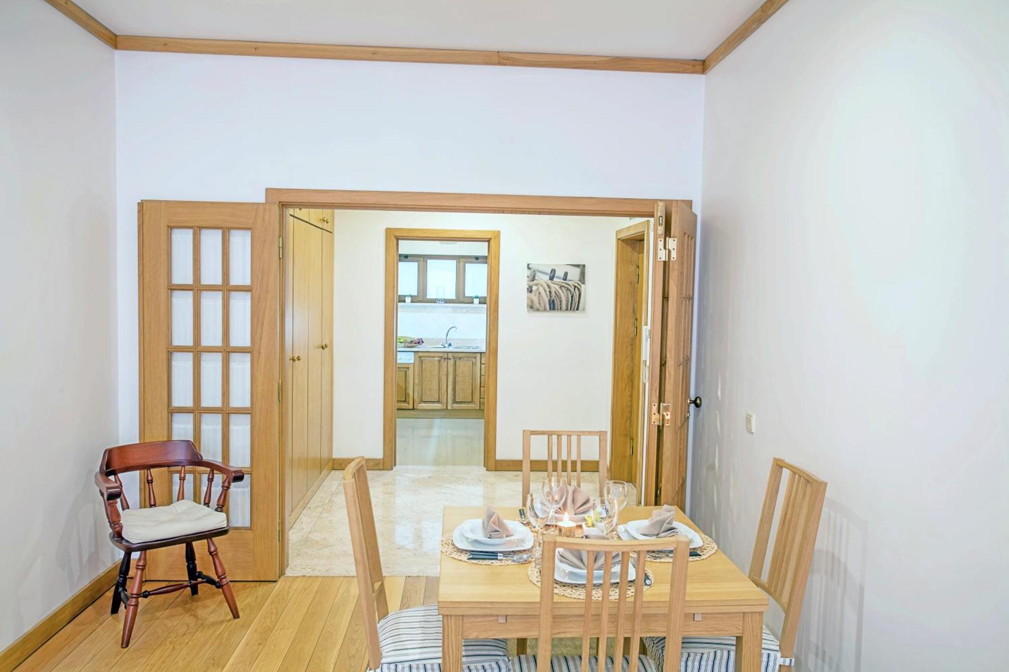Superior One-Bedroom Apartment