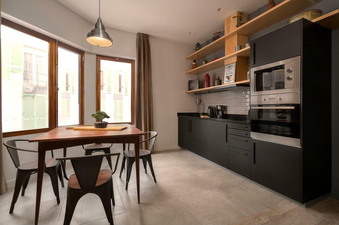 Apartamento com Varanda