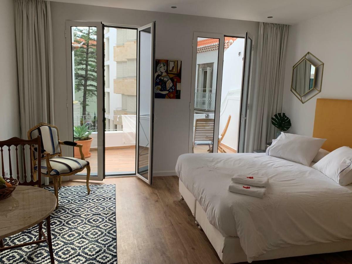 Apartment mit Balkon