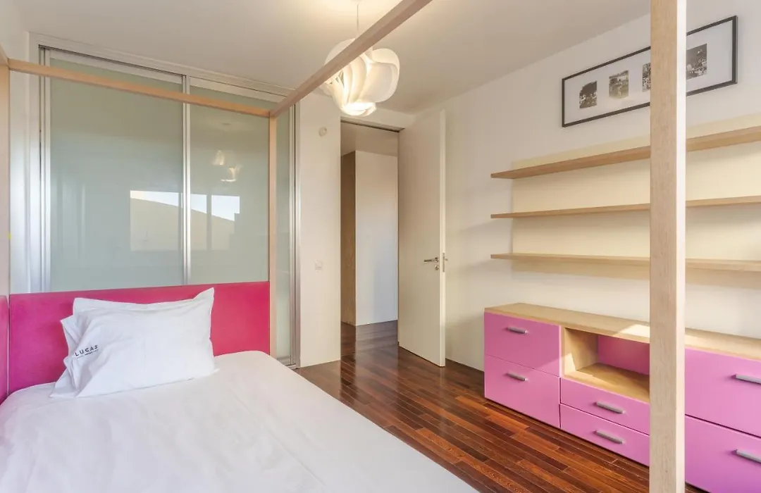 Pakisa Apartment-1