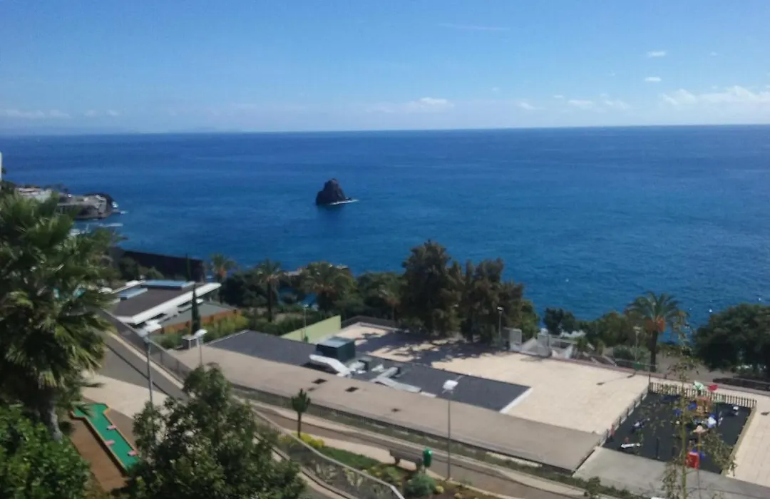The Sunrise Of Your Dreams With Total Ocean View With New Modern Kitchens 75 M2-1