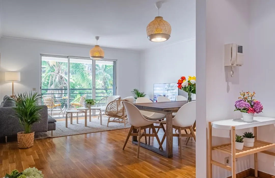 Lovely Apartment At The Best Location In Funchal-1