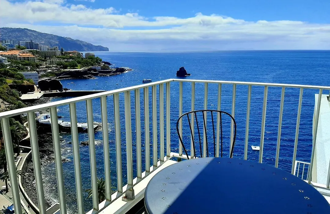 Superb Sea View Flat In Funchal-1