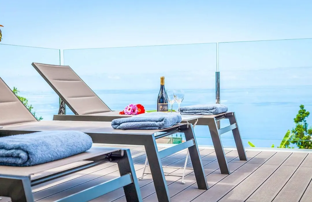 Villa Enjoy Sea-1