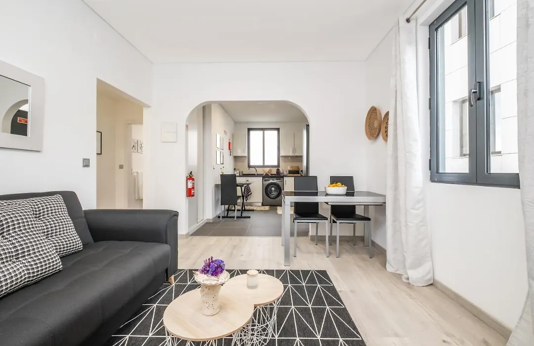 Grand Central Apartment-1