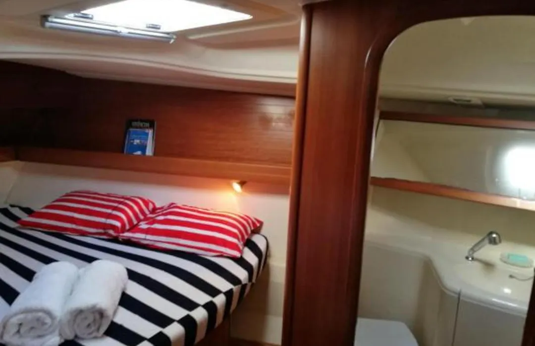 Charming Boat In Funchal With Sea View-1