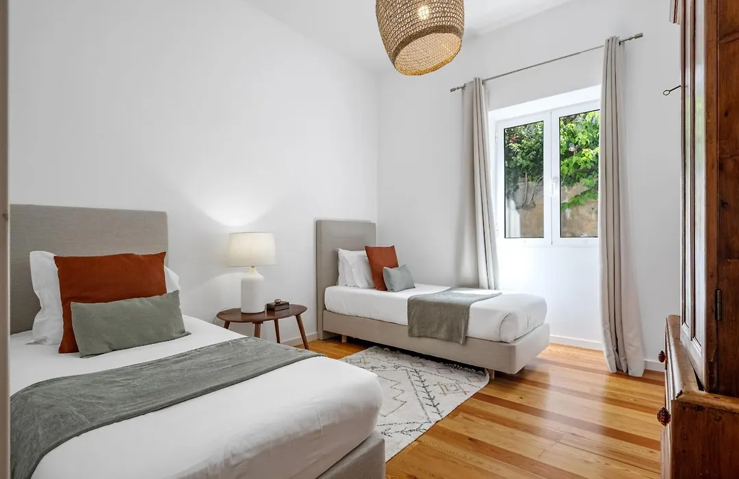 Casa Da Pinheira II - By Wehost-1