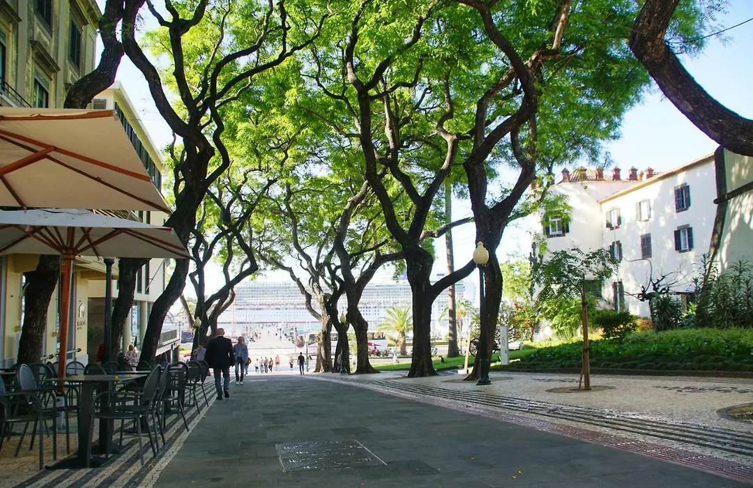 Ribeira Funchal Center-1
