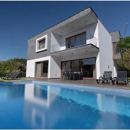 Villa Victoria With Private Heated Pool-2