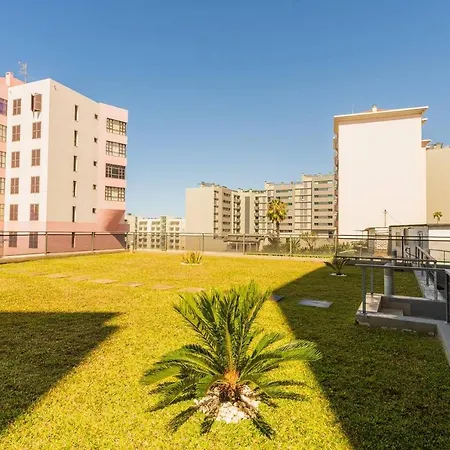 5 Bedrooms In Privileged Area With Ocean View-3