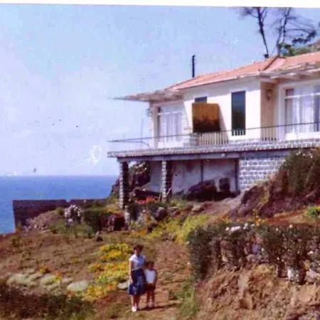 Comfortable Bungalow In Funchal With Sea View-2