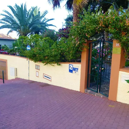 Charming Bungalow In Funchal, Sea View-3