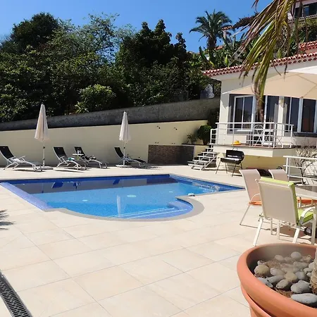 Studio Flat With Pool-3