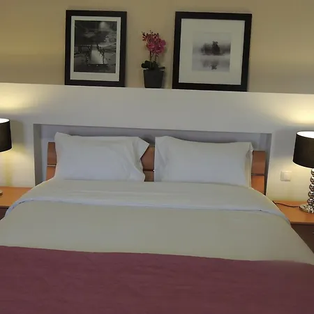 Studio Flat With Pool-2