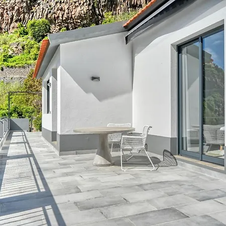 Valley House, A Home In Madeira-2