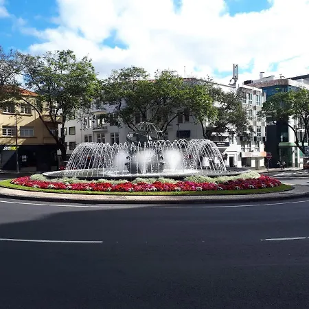 Funchal Peaceful Luxury 2 Bed Apartment-2