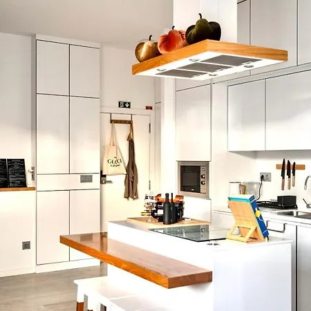 Cristalia,Roof Terrace In City Center, Garage, Netflix 75Inch Tv-3