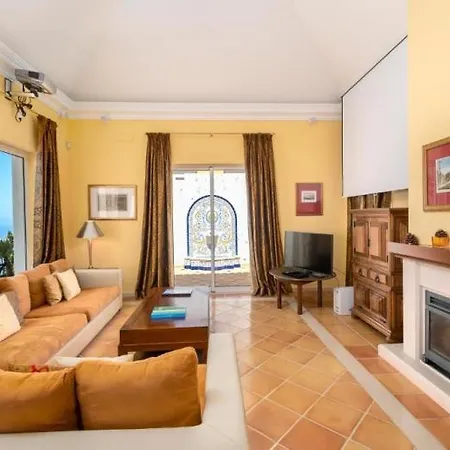 Palheiro Village Luxury Villas And Apartments-3