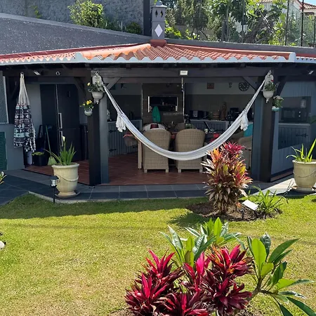 Alamos Gardens And Pool Private Apartment Free Parking-3