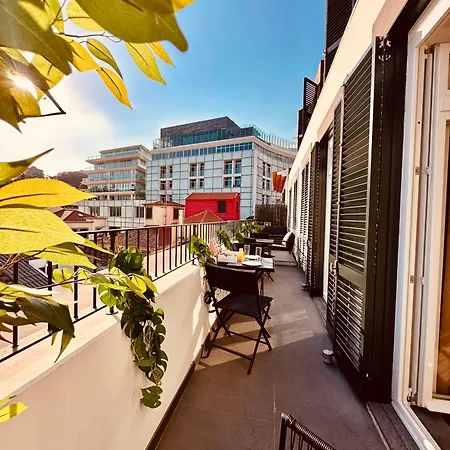 Living Funchal Executive-3