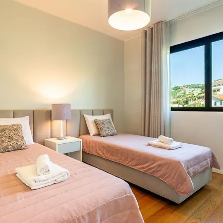 Leonor Seaview Apartment-2