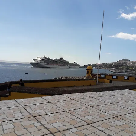 Cosy Apartment In Funchal, Sea And Mountain Views, 35 M²-3