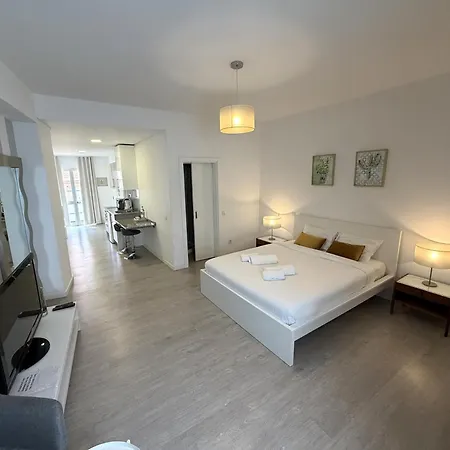 Charming Funchal Studio-3