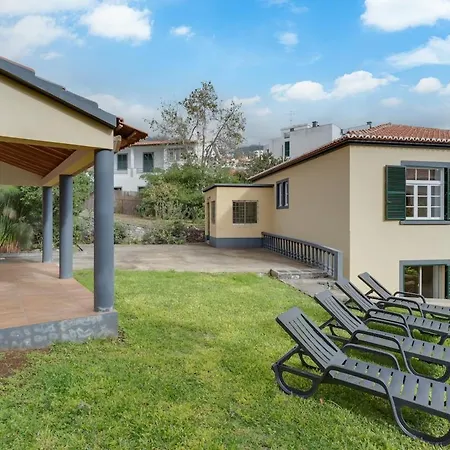 Funchal Garden, Games Room & Parking-2