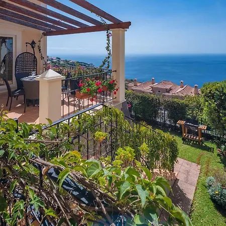 Designed Villa Palheiro Village By Holiday Rental Madeira-3