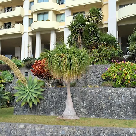 Superior Rentals - Beachfront Penthouse-2