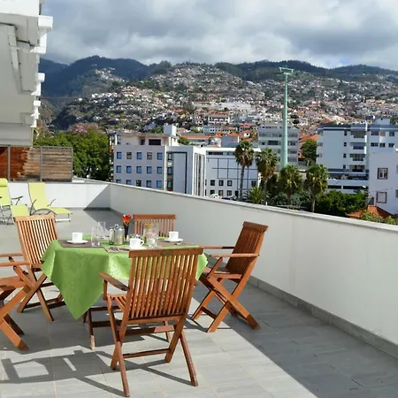 Top Floor In City Center Funchal-2